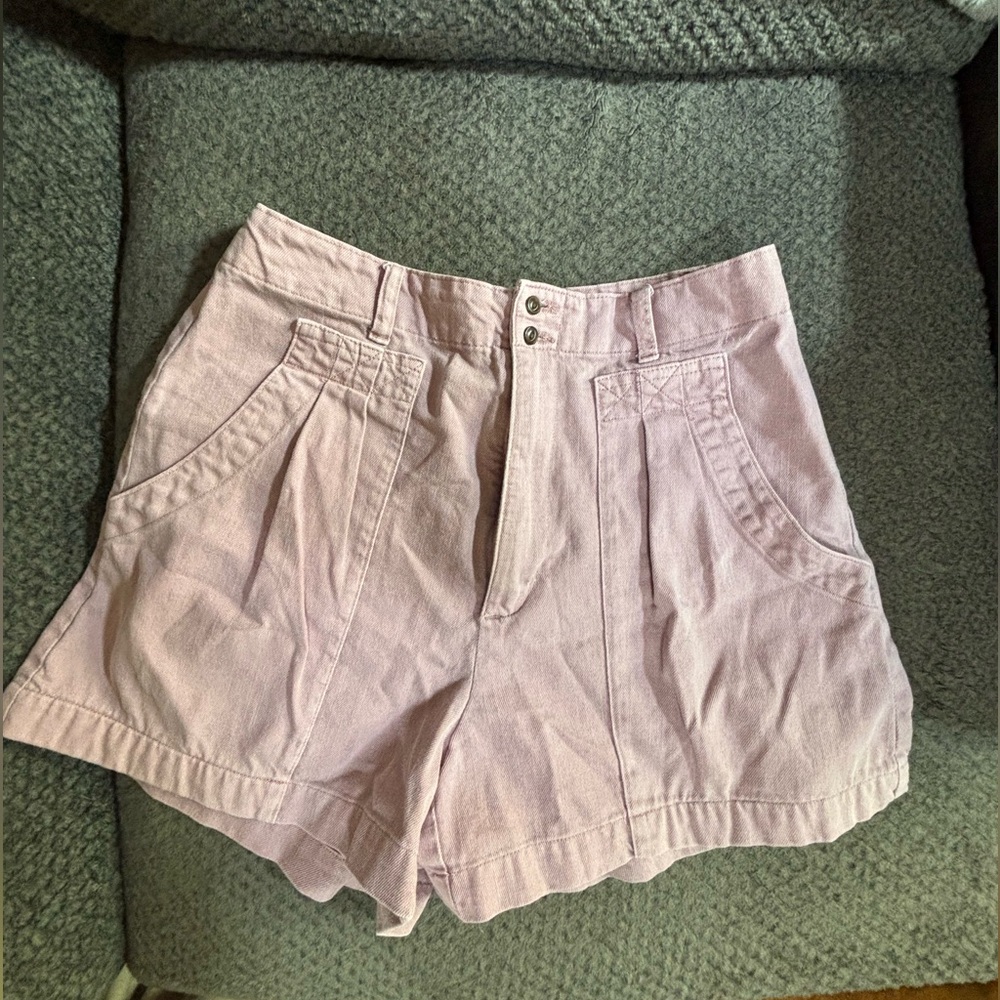 Light purple high-waisted shorts